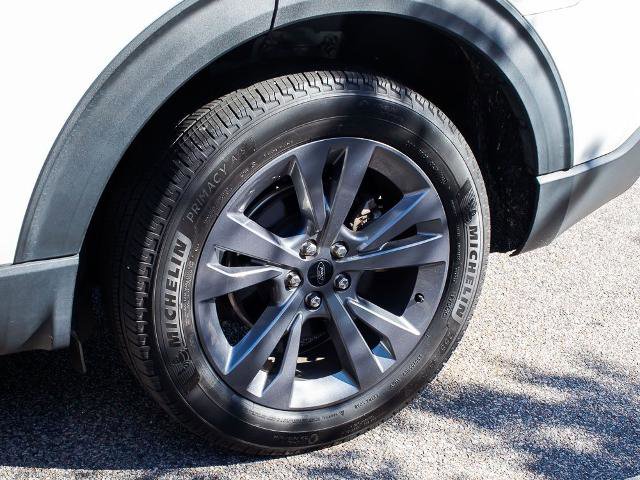 Certified 2022 Ford Explorer XLT w/ Equipment Group 202A image 6