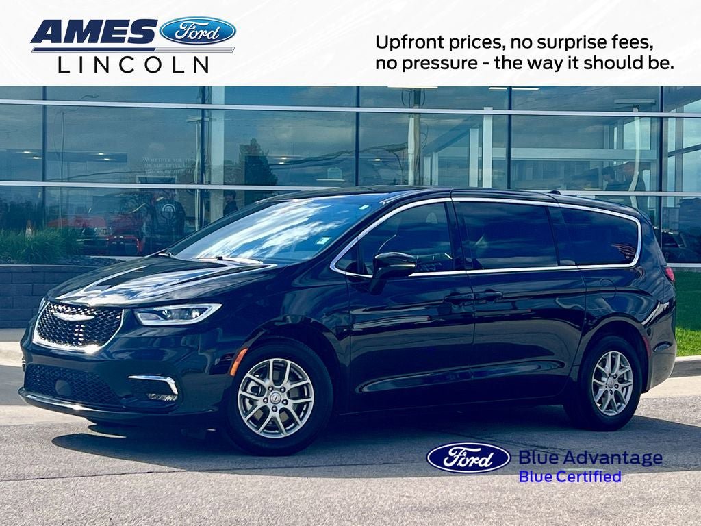 Used 2026 Chrysler Pacifica Select FWD image 1