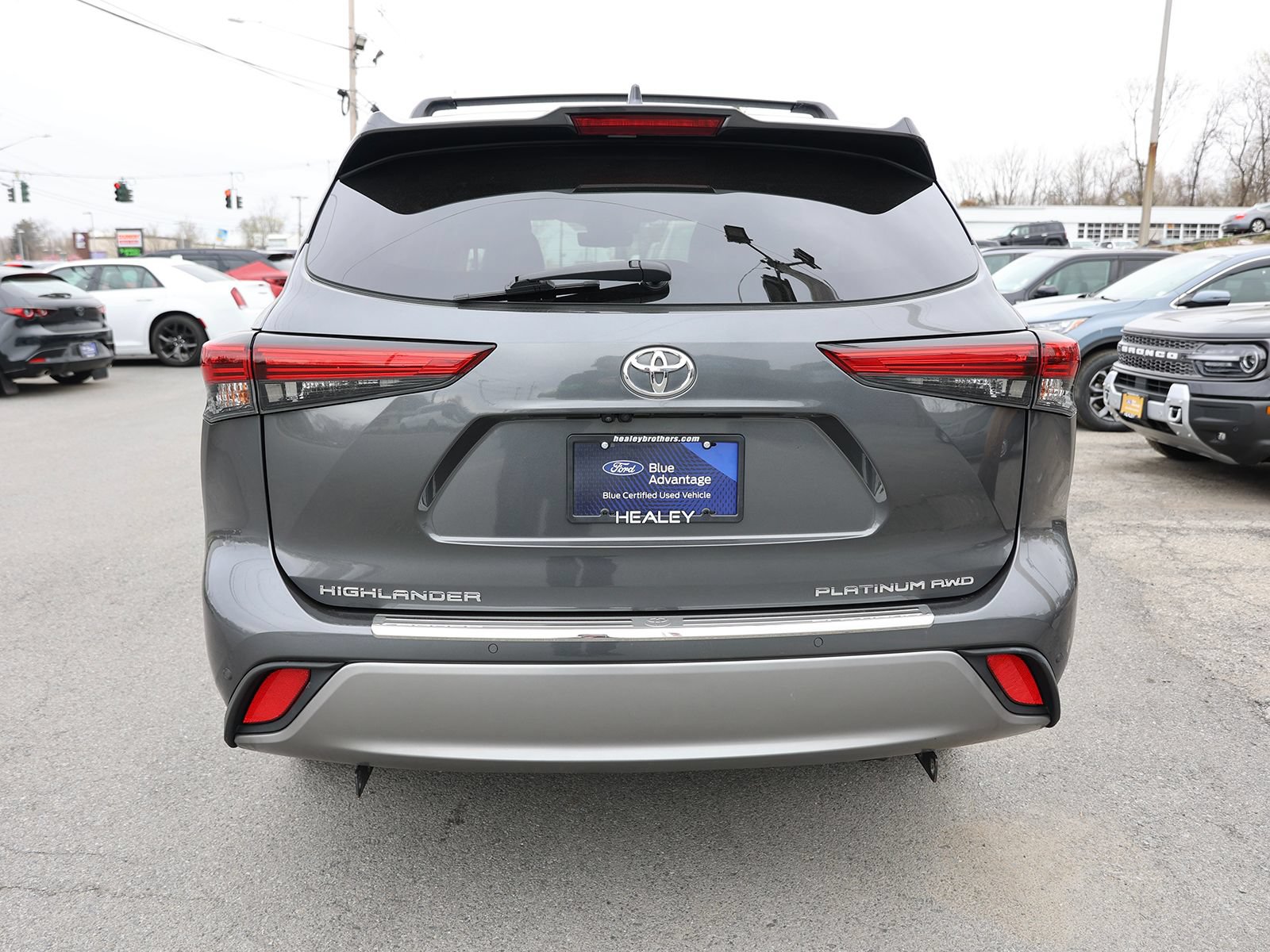 Used 2023 Toyota Highlander Platinum AWD/4WD image 6