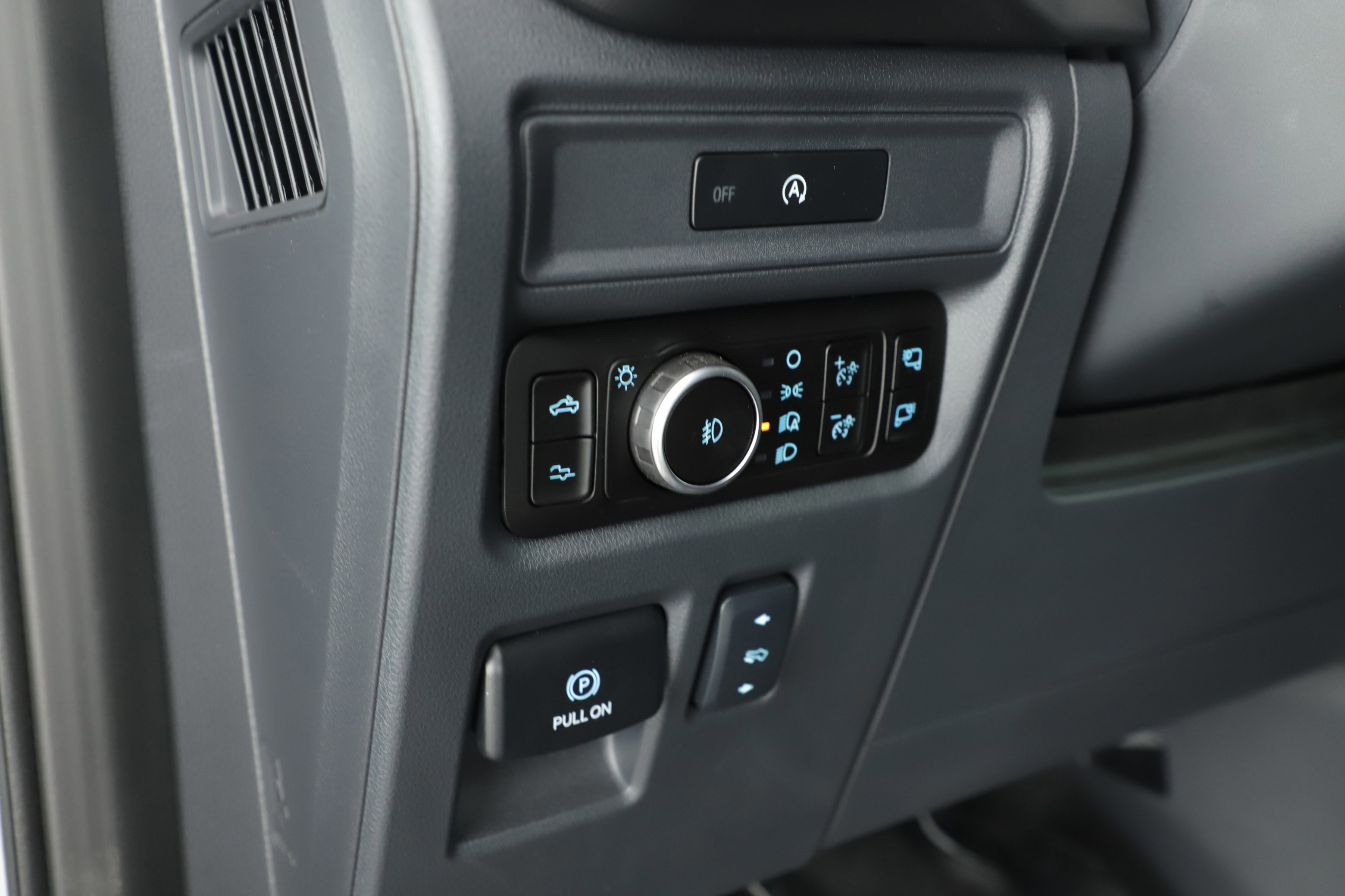 Certified 2025 Ford F150 Raptor image 25