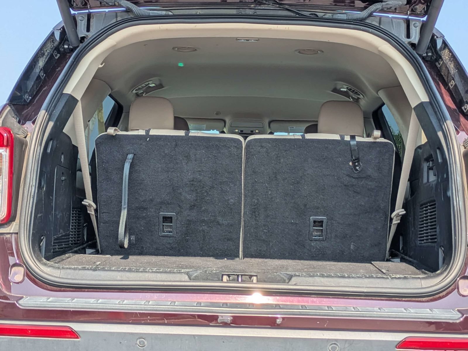Certified 2022 Ford Explorer XLT w/ Equipment Group 202A AWD/4WD image 5