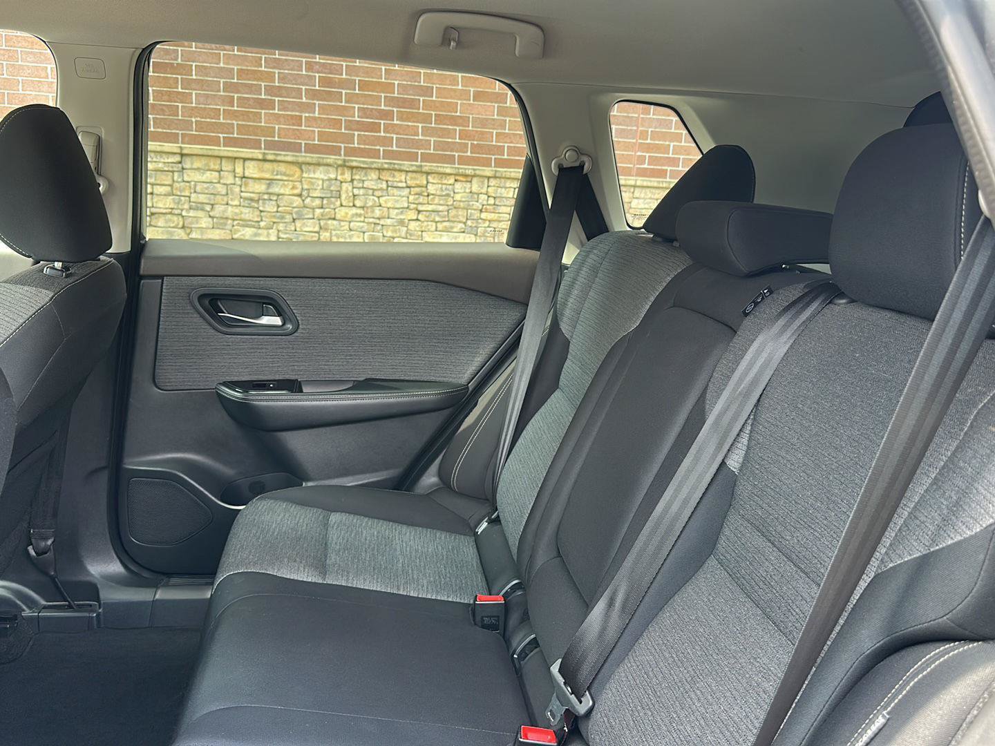 Used 2021 Nissan Rogue SV AWD/4WD image 23