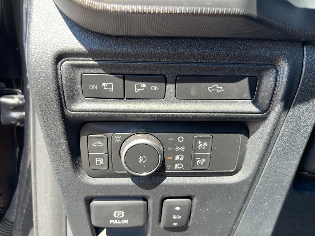 Certified 2021 Ford F150 Platinum w/ Equipment Group 701A High image 30