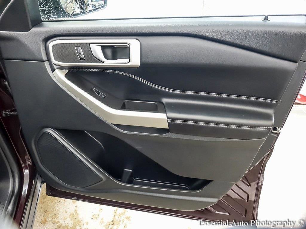 Certified 2022 Ford Explorer XLT w/ Equipment Group 202A image 26