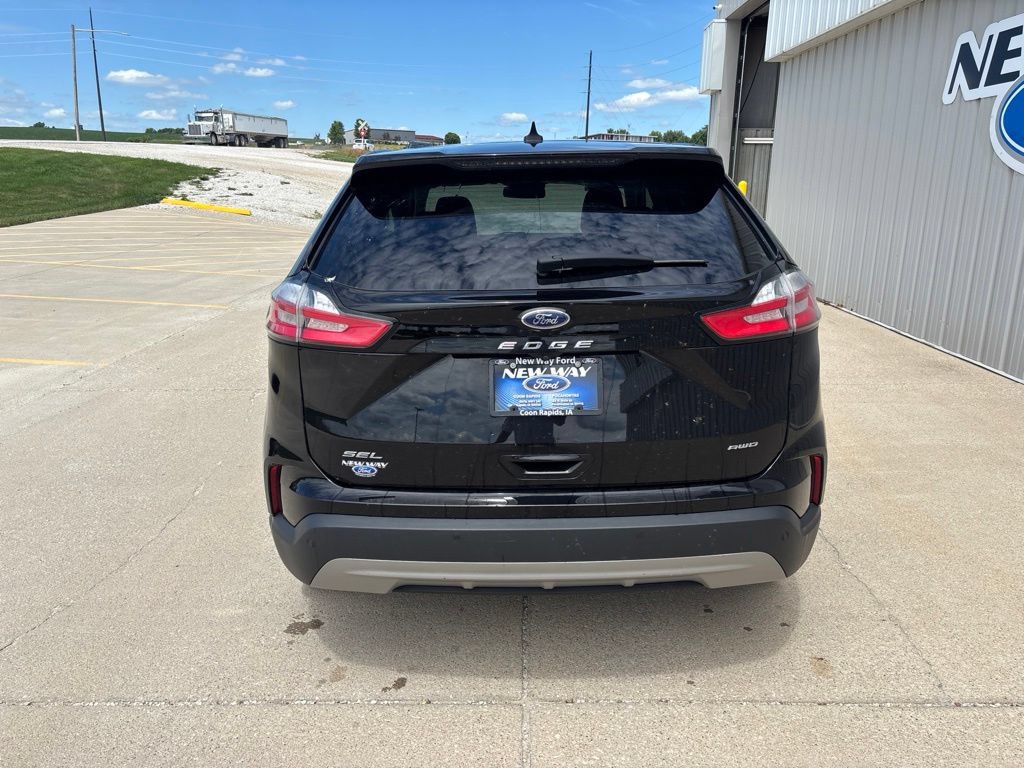 Certified 2024 Ford Edge SEL w/ Convenience Package AWD/4WD image 6