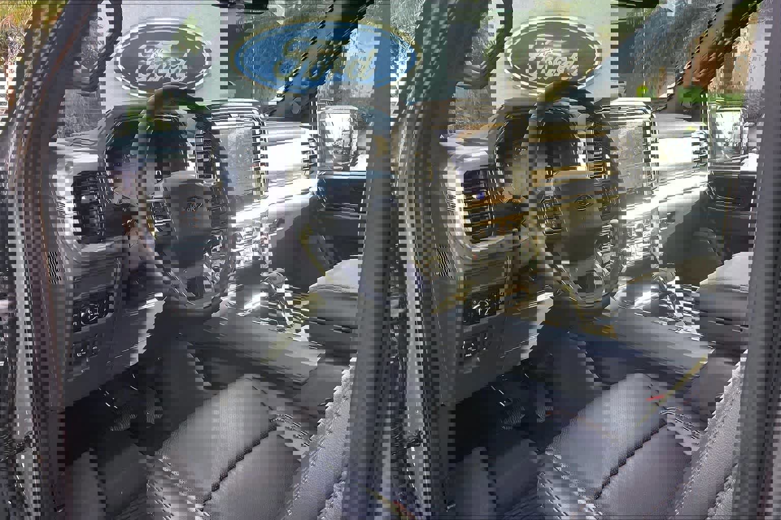 Certified 2025 Ford F150 Lariat w/ Equipment Group 501A Mid AWD/4WD image 8