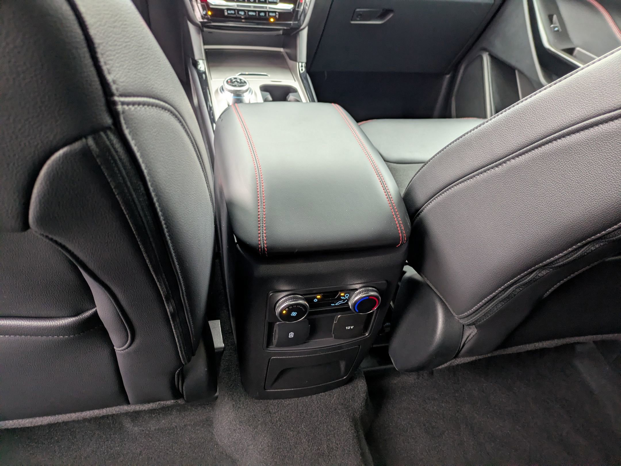 Certified 2024 Ford Explorer ST-Line w/ Class IV Trailer Tow Package image 33