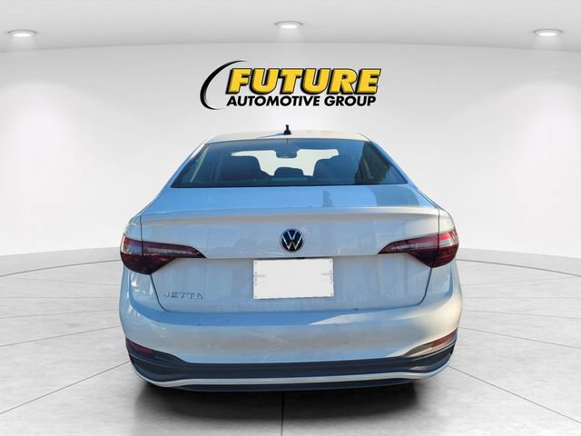 Used 2024 Volkswagen Jetta S image 3