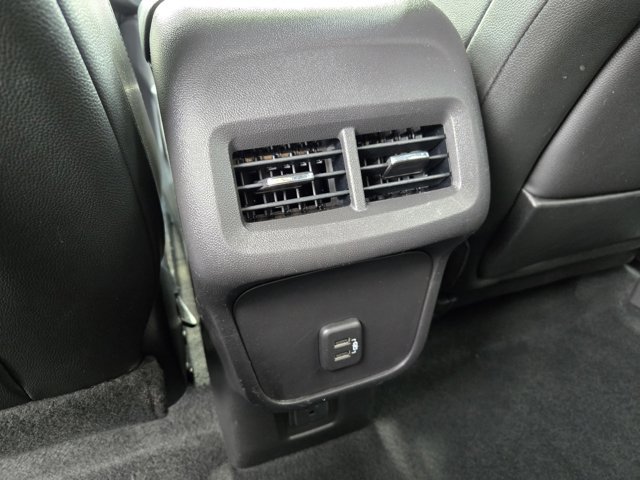 Used 2024 GMC Terrain SLT AWD/4WD image 11