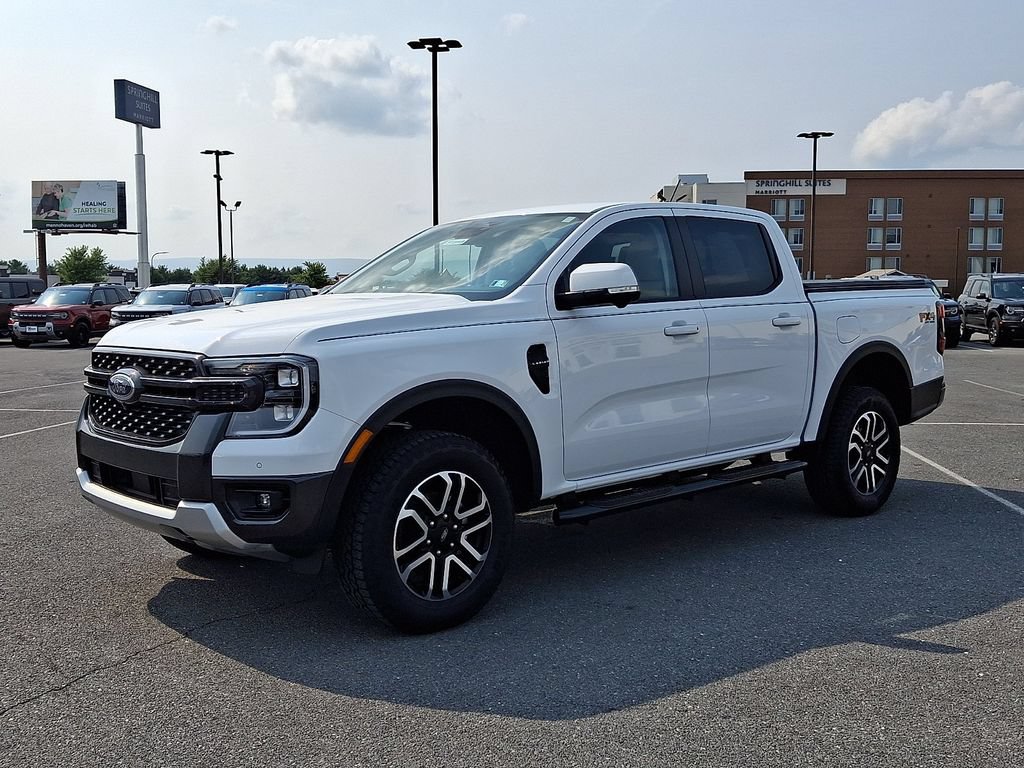 Certified 2025 Ford Ranger Lariat w/ FX4 Off-Road Package AWD/4WD image 3