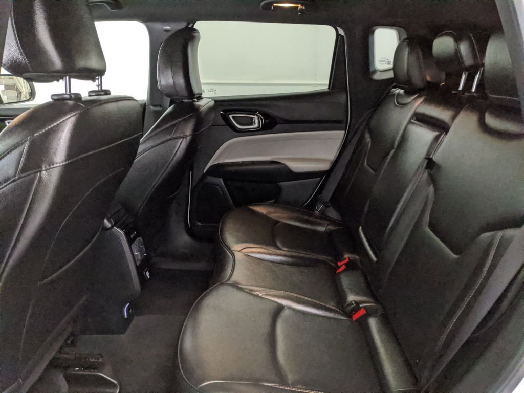 Used 2024 Jeep Compass Limited image 22