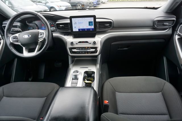 Certified 2023 Ford Explorer XLT image 6