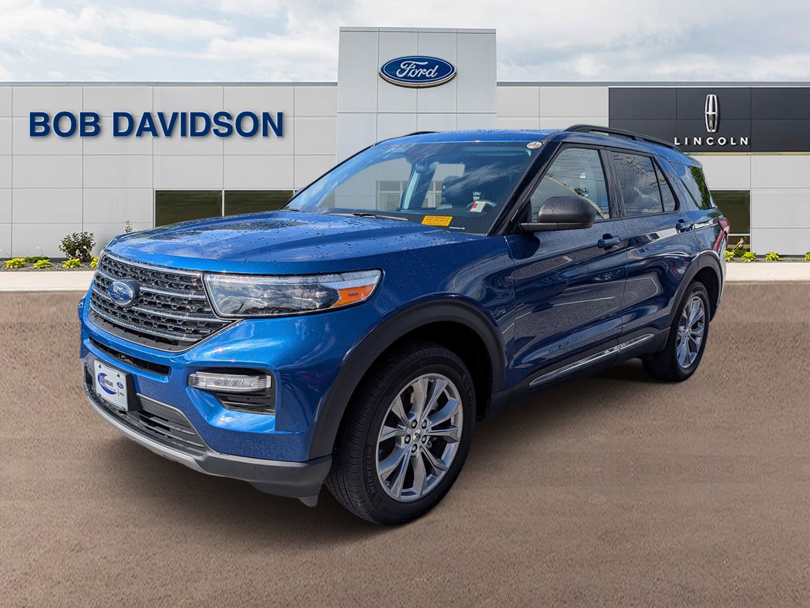 Certified 2023 Ford Explorer XLT w/ Equipment Group 202A