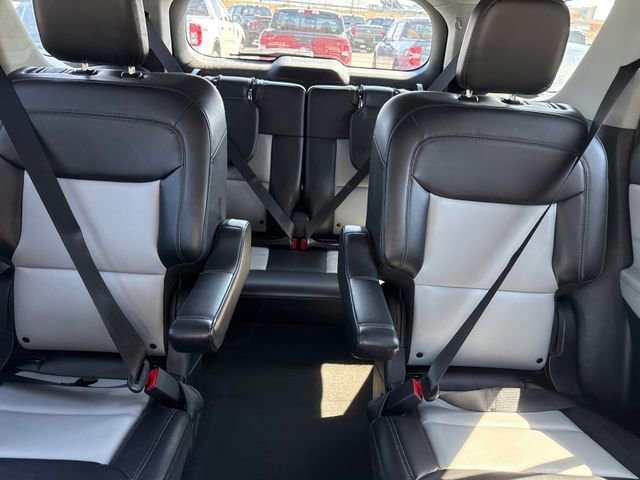 Certified 2022 Ford Explorer XLT w/ Equipment Group 202A AWD/4WD image 19