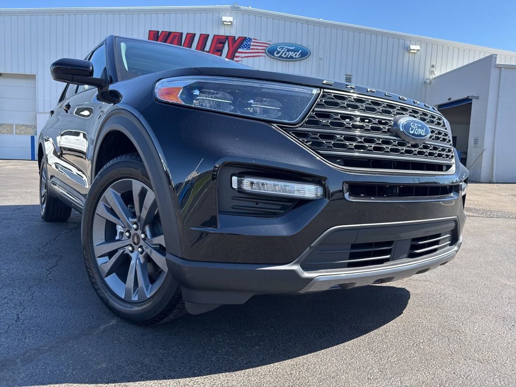 Certified 2023 Ford Explorer XLT w/ Equipment Group 202A AWD/4WD image 48