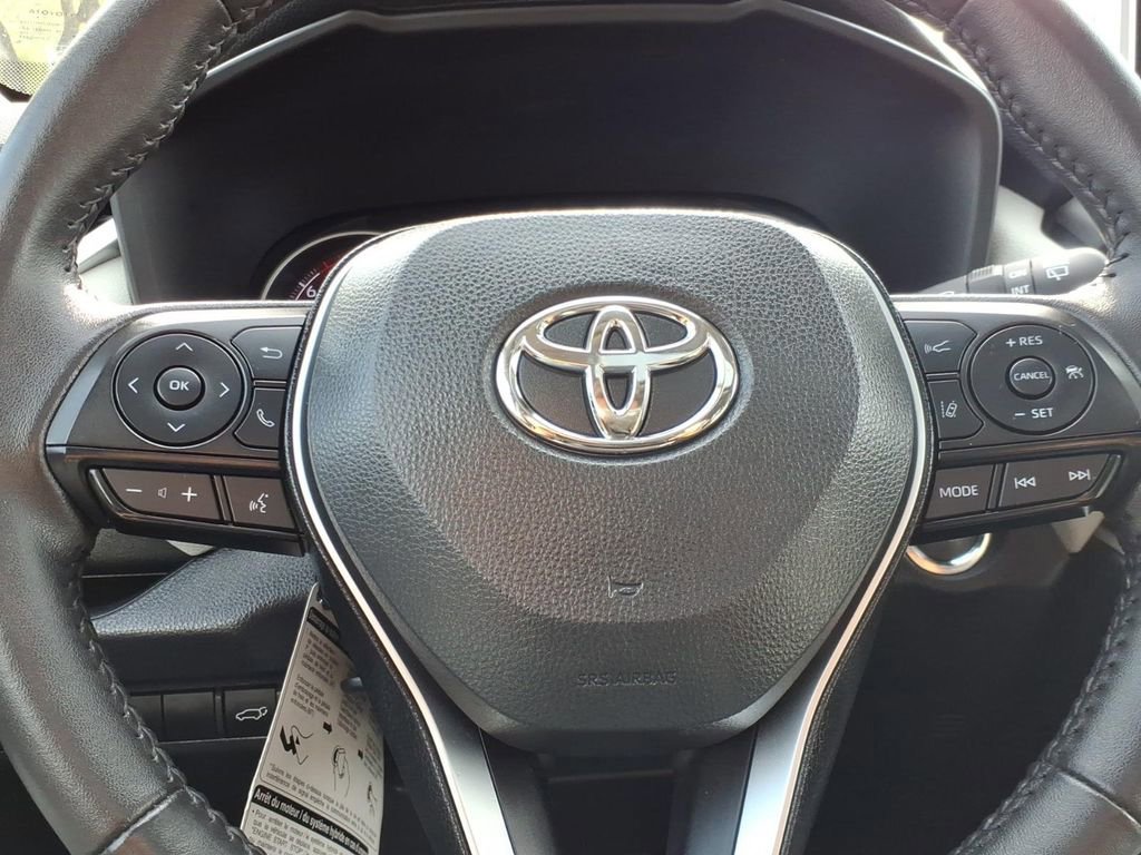 Used 2024 Toyota RAV4 XLE Premium FWD image 25