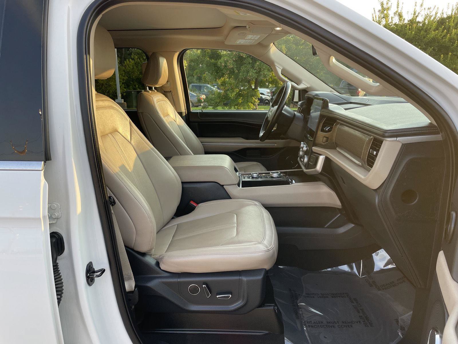 Certified 2024 Ford Expedition Limited AWD/4WD image 18