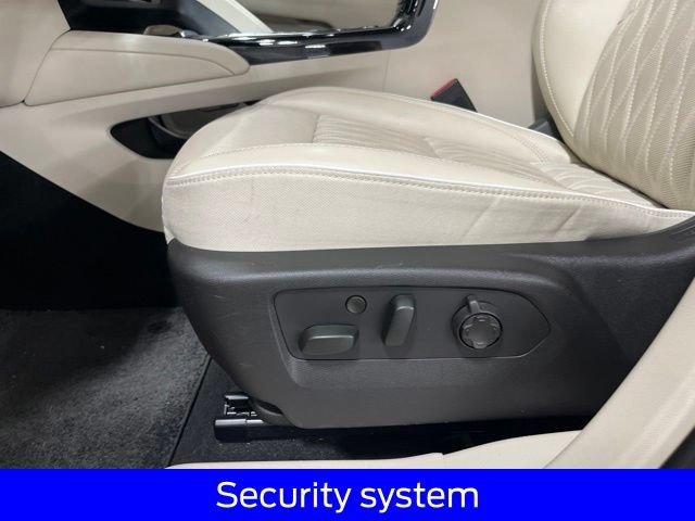 Used 2022 Buick Envision Avenir w/ Technology Package II AWD/4WD image 32