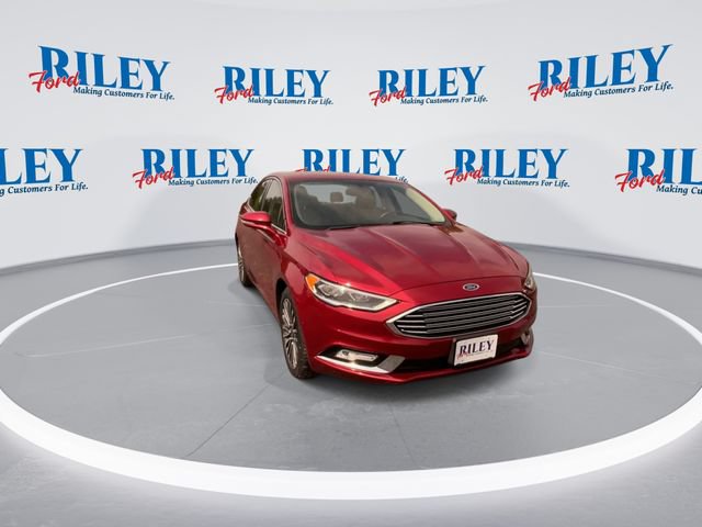 Certified 2017 Ford Fusion SE w/ Fusion SE Technology Package FWD image 2