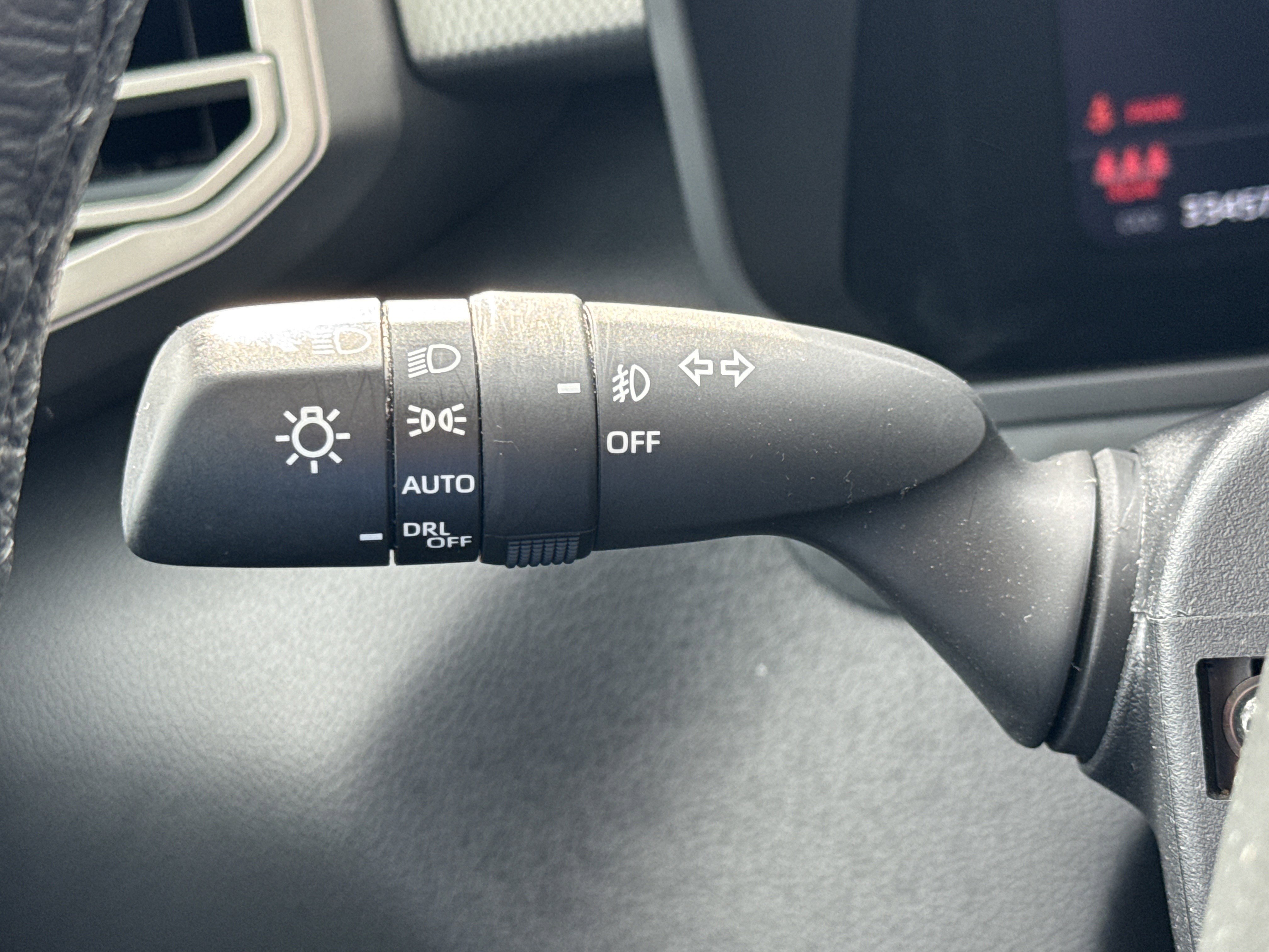 Used 2025 Toyota Tundra Limited AWD/4WD image 22