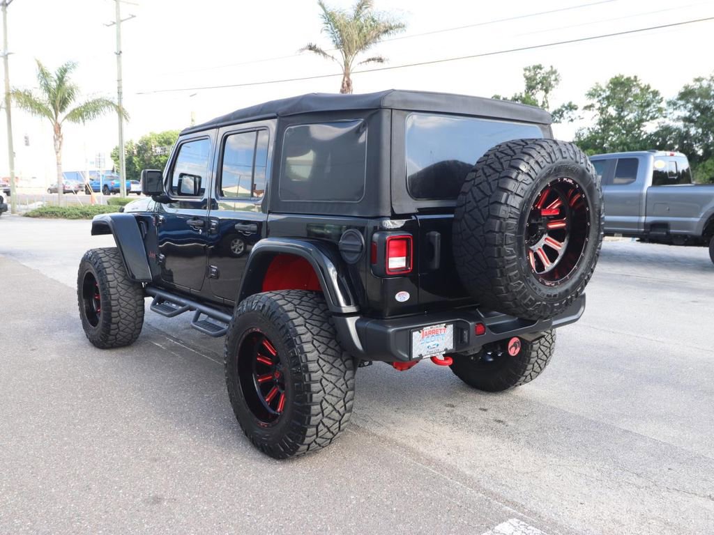 Used 2022 Jeep Wrangler Unlimited Rubicon AWD/4WD image 3