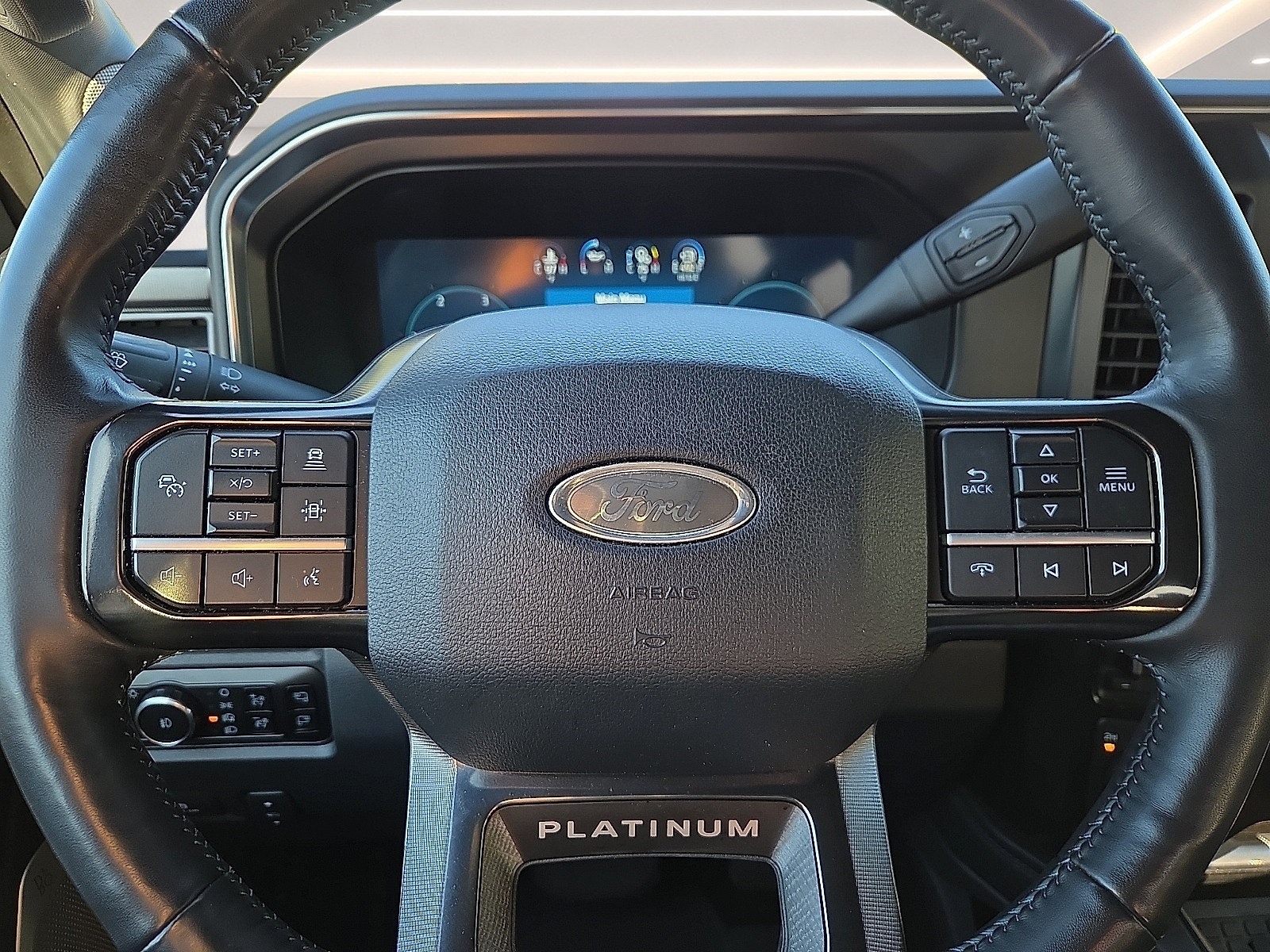 Certified 2025 Ford F250 Platinum AWD/4WD image 24