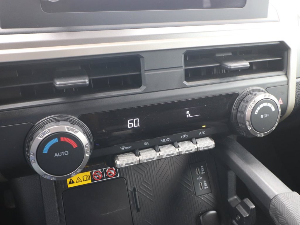 Used 2024 Toyota Tacoma SR5 w/ SR5 Upgrade Package RWD image 21