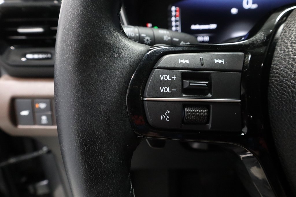 Used 2025 Honda Pilot Elite image 28