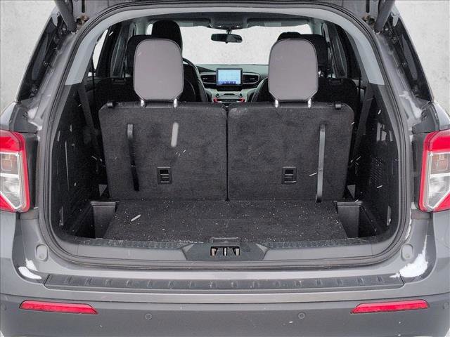 Certified 2022 Ford Explorer XLT w/ Equipment Group 202A image 9