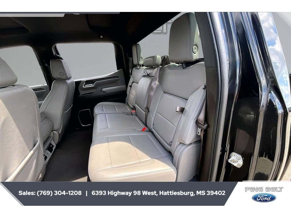 Used 2025 GMC Sierra 1500 SLT AWD/4WD image 19