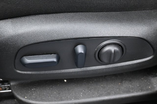 Used 2024 Chevrolet Equinox LT FWD image 11