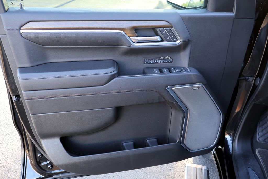 Used 2023 Chevrolet Silverado 1500 High Country w/ Technology Package image 33