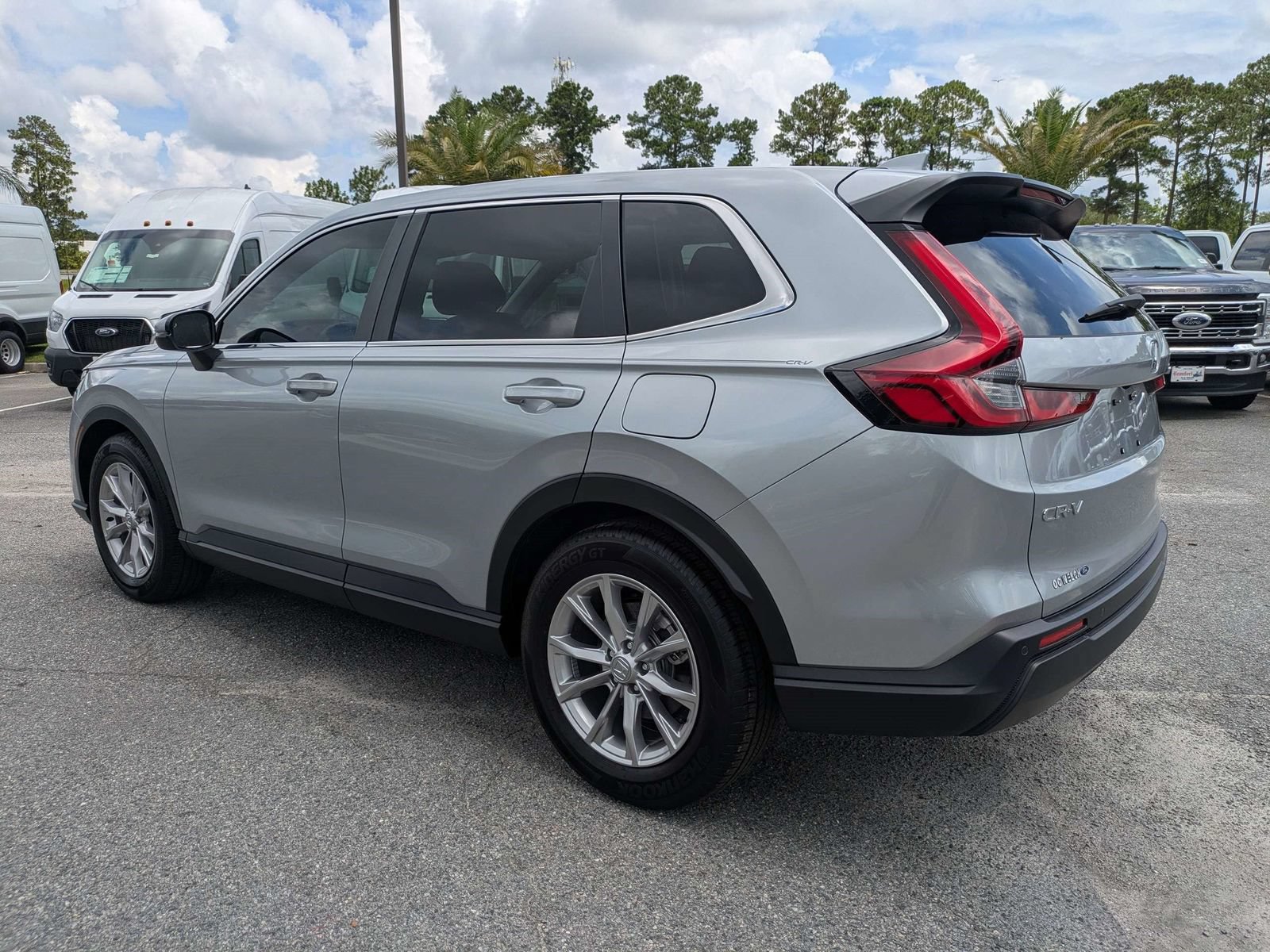 Used 2025 Honda CR-V EX-L image 3