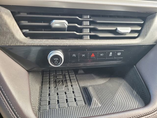 Certified 2025 Ford Explorer Platinum w/ LUX Leather Package image 24