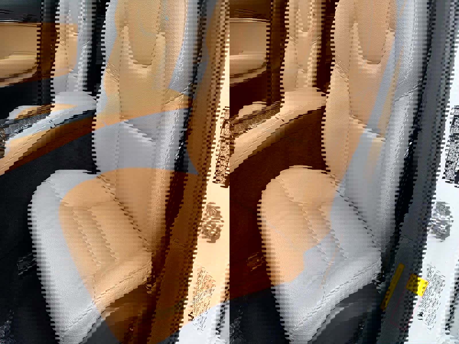 Used 2018 Volvo XC90 T6 Momentum w/ Convenience Package image 17