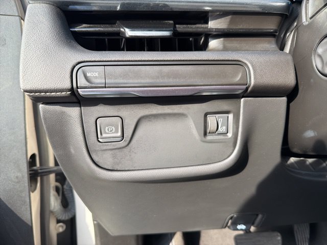 Used 2023 Cadillac Escalade Premium Luxury RWD image 15
