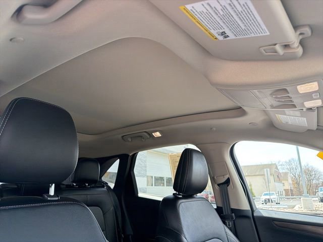 Certified 2020 Ford Escape Titanium image 38