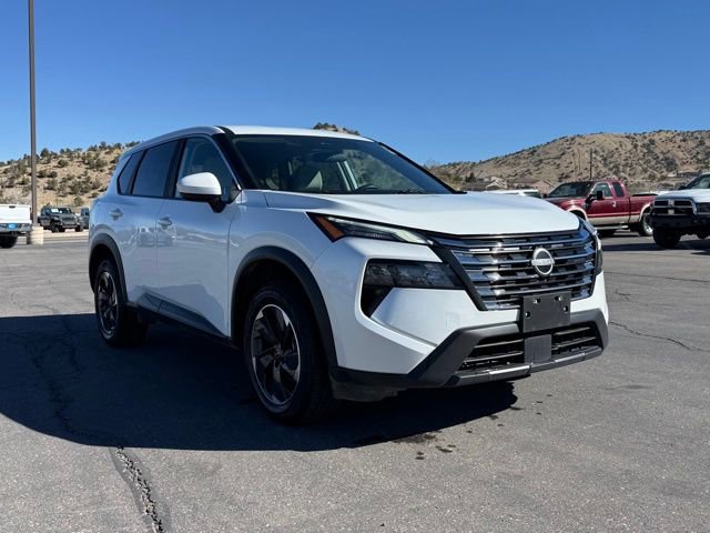 Used 2025 Nissan Rogue SV image 7