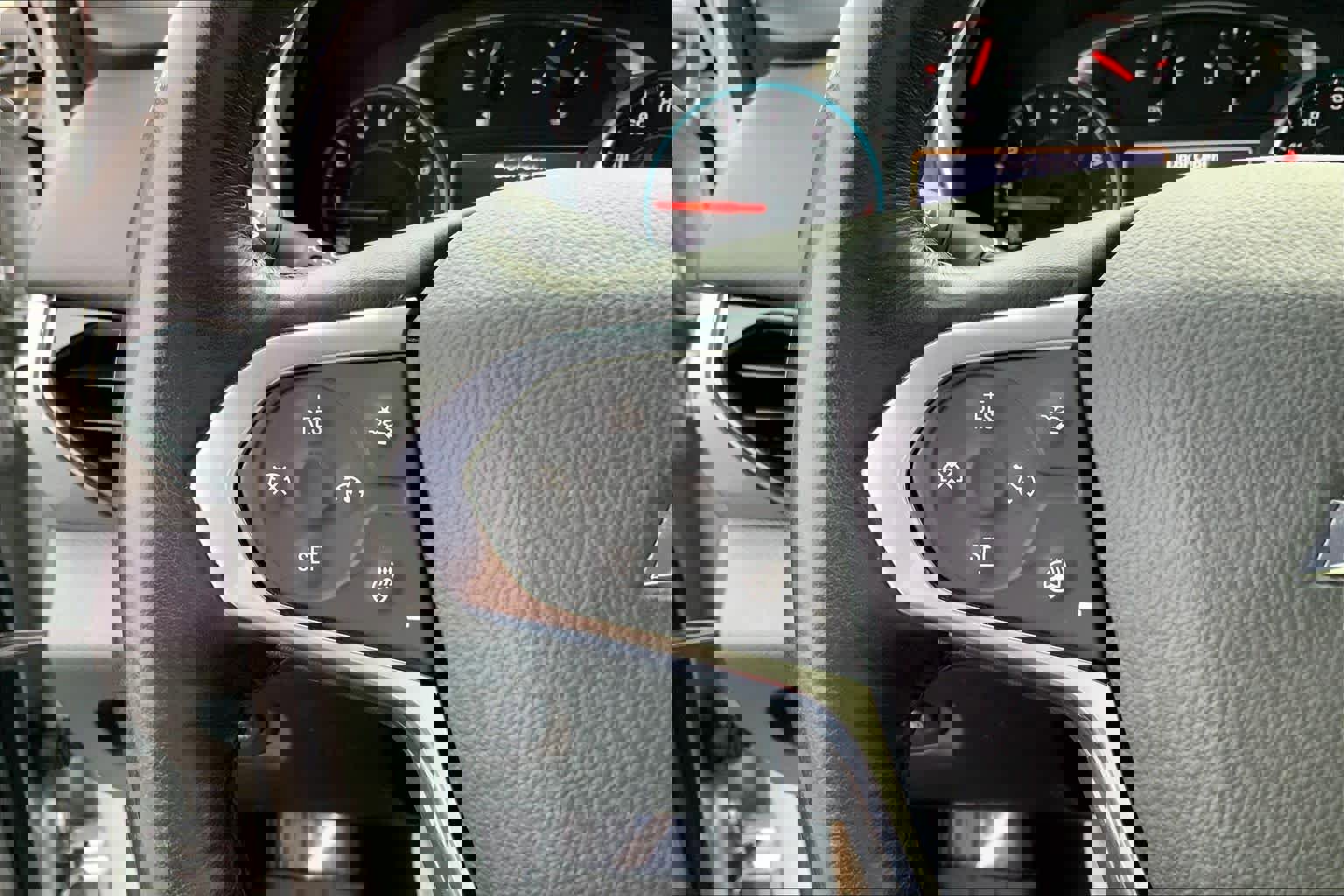 Used 2021 Chevrolet Traverse RS image 21