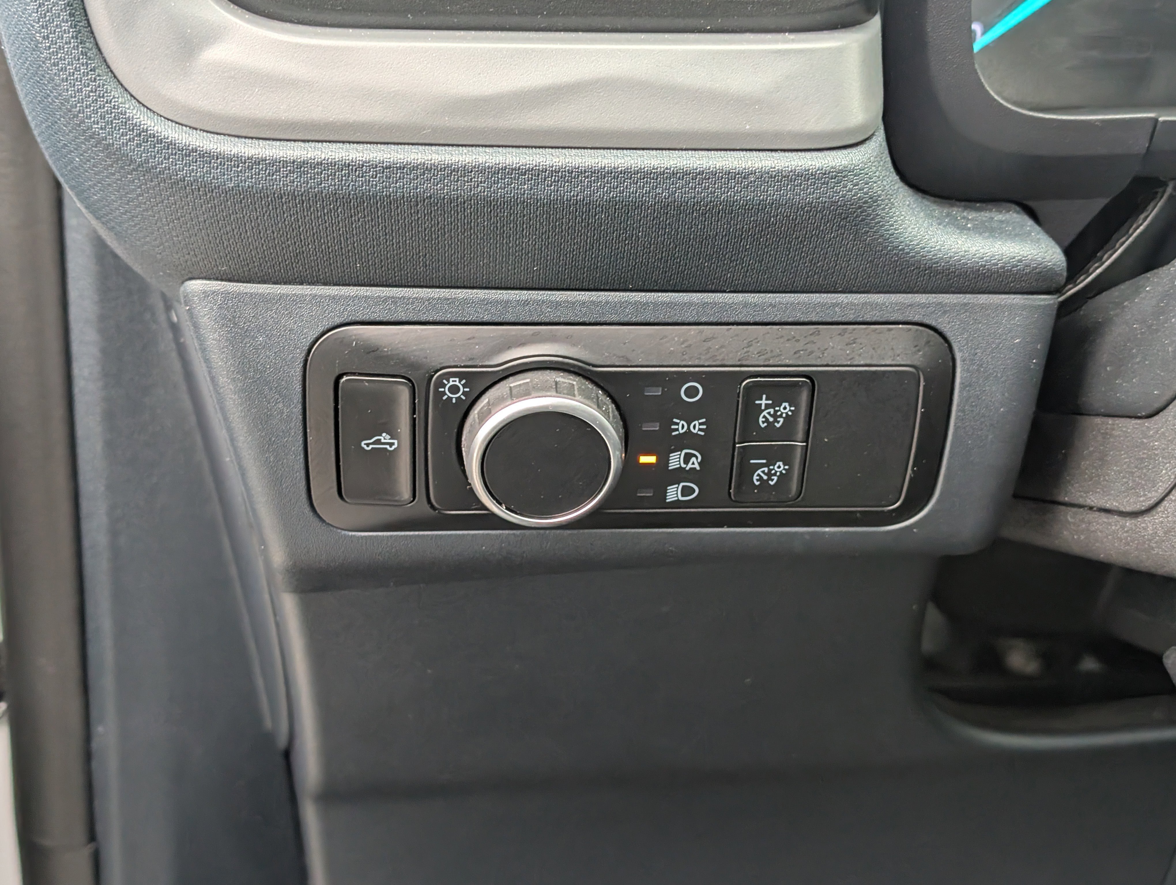 Certified 2024 Ford Maverick XL image 20