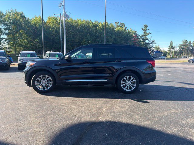 Certified 2023 Ford Explorer XLT w/ Equipment Group 202A AWD/4WD image 5