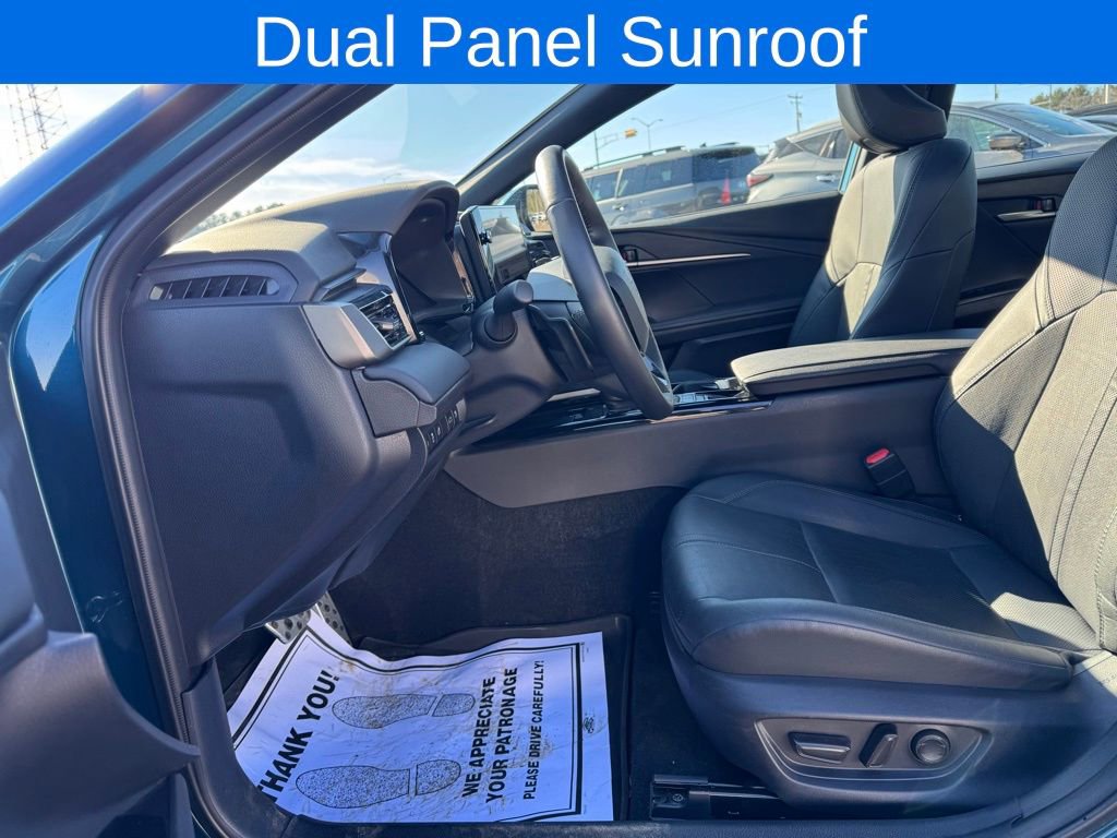 Used 2025 Toyota Camry XSE image 12