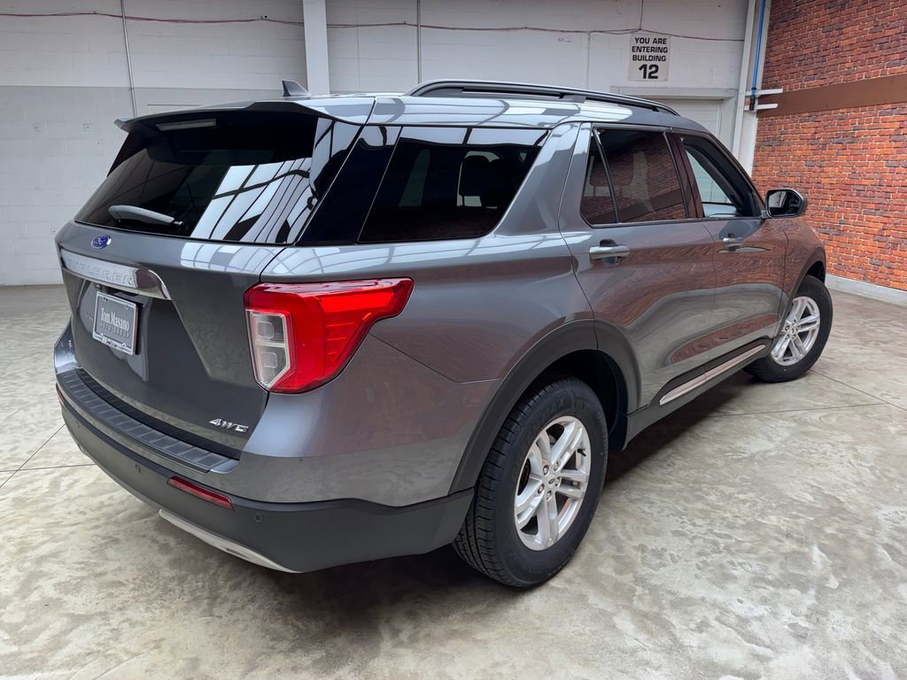 Certified 2023 Ford Explorer XLT w/ Equipment Group 202A AWD/4WD image 5