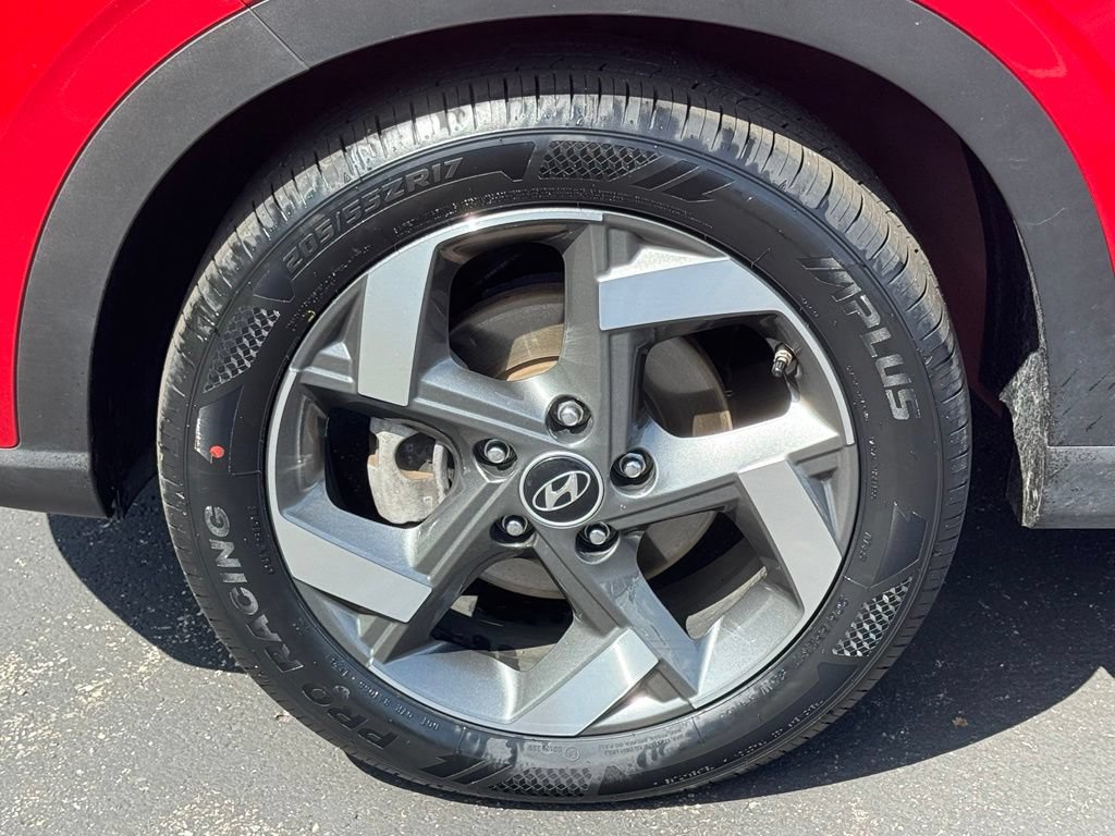Used 2021 Hyundai Venue SEL w/ Cargo Package FWD image 38