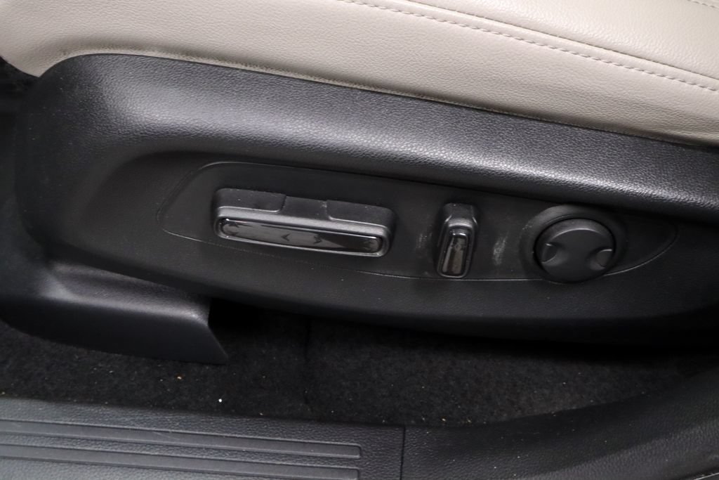 Used 2025 Honda CR-V EX-L image 24