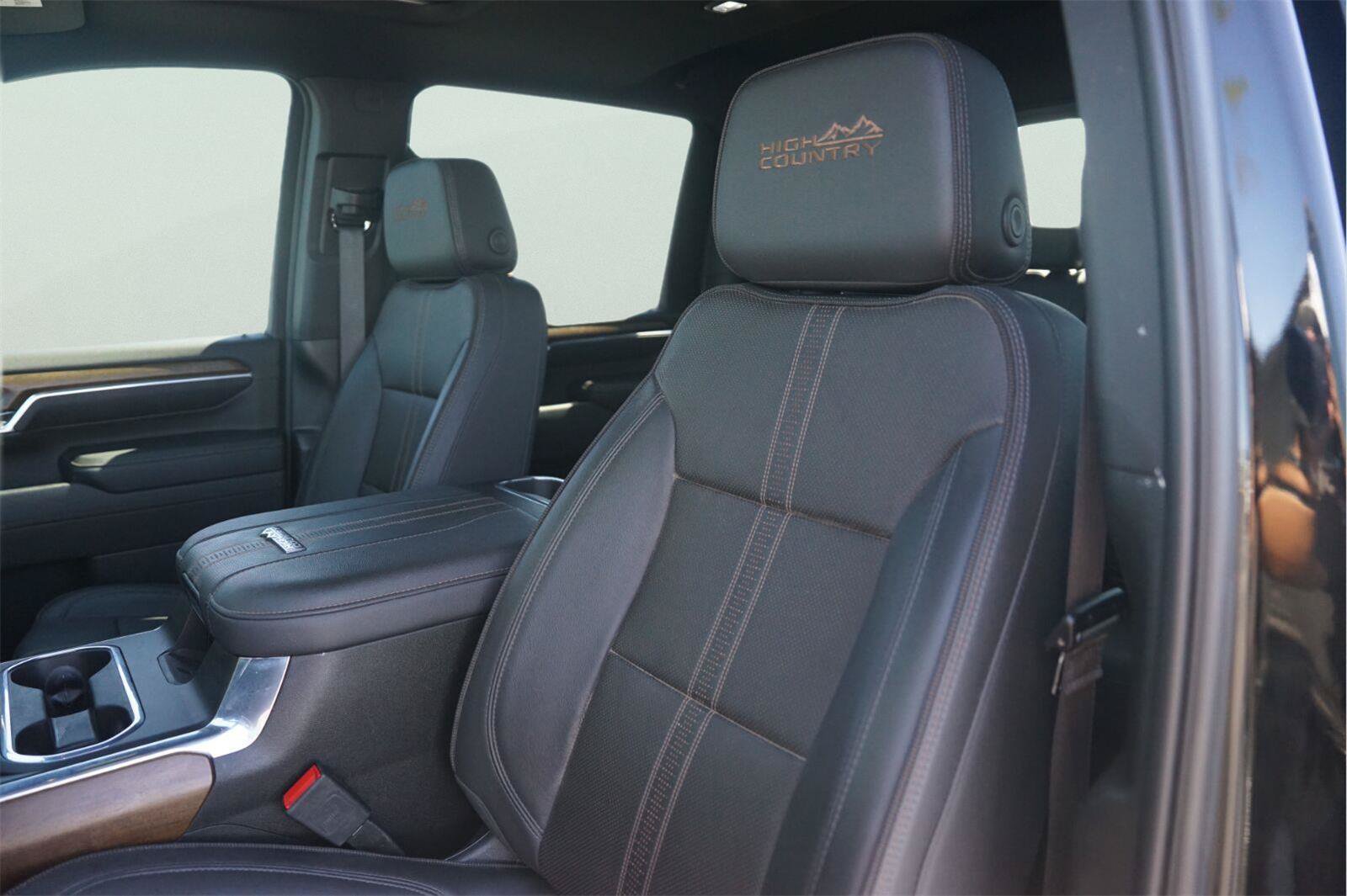 Used 2024 Chevrolet Silverado 3500 High Country w/ High Country Premium Package AWD/4WD image 10