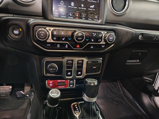 Used 2022 Jeep Wrangler Rubicon w/ Cold Weather Group AWD/4WD image 39
