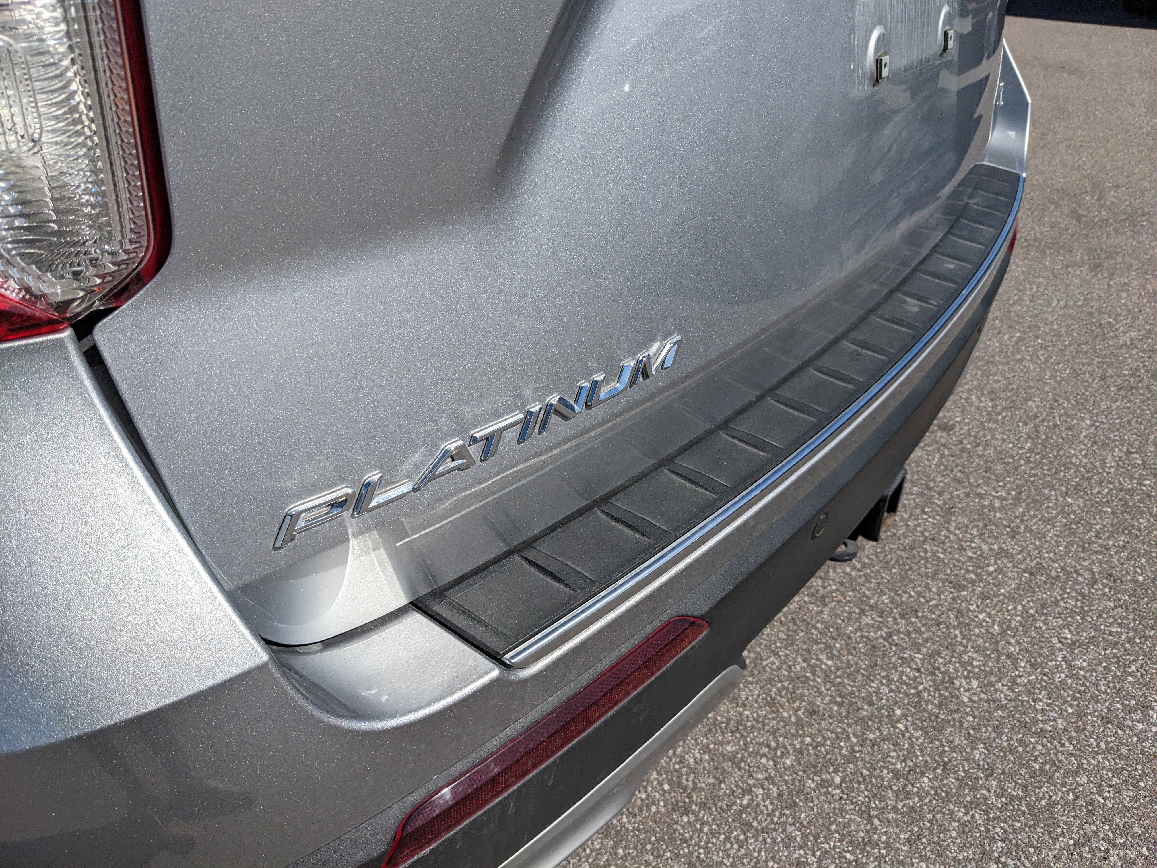 Certified 2022 Ford Explorer Platinum w/ Equipment Group 601A image 12