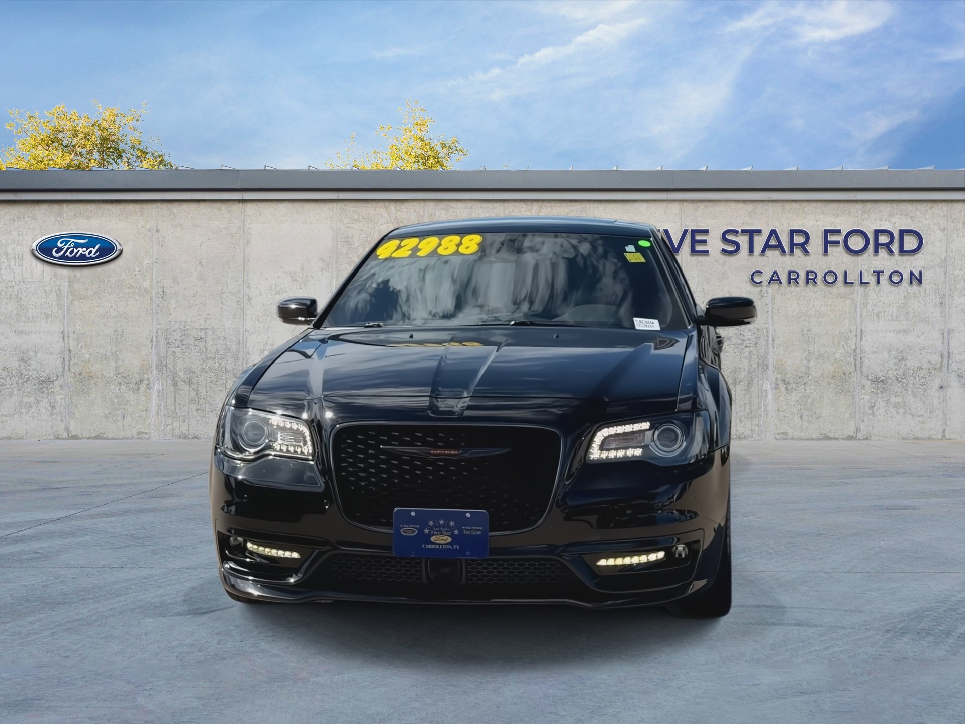 Used 2023 Chrysler 300 S w/ Comfort Group RWD image 3