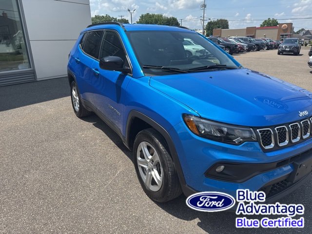 Used 2024 Jeep Compass Latitude image 5